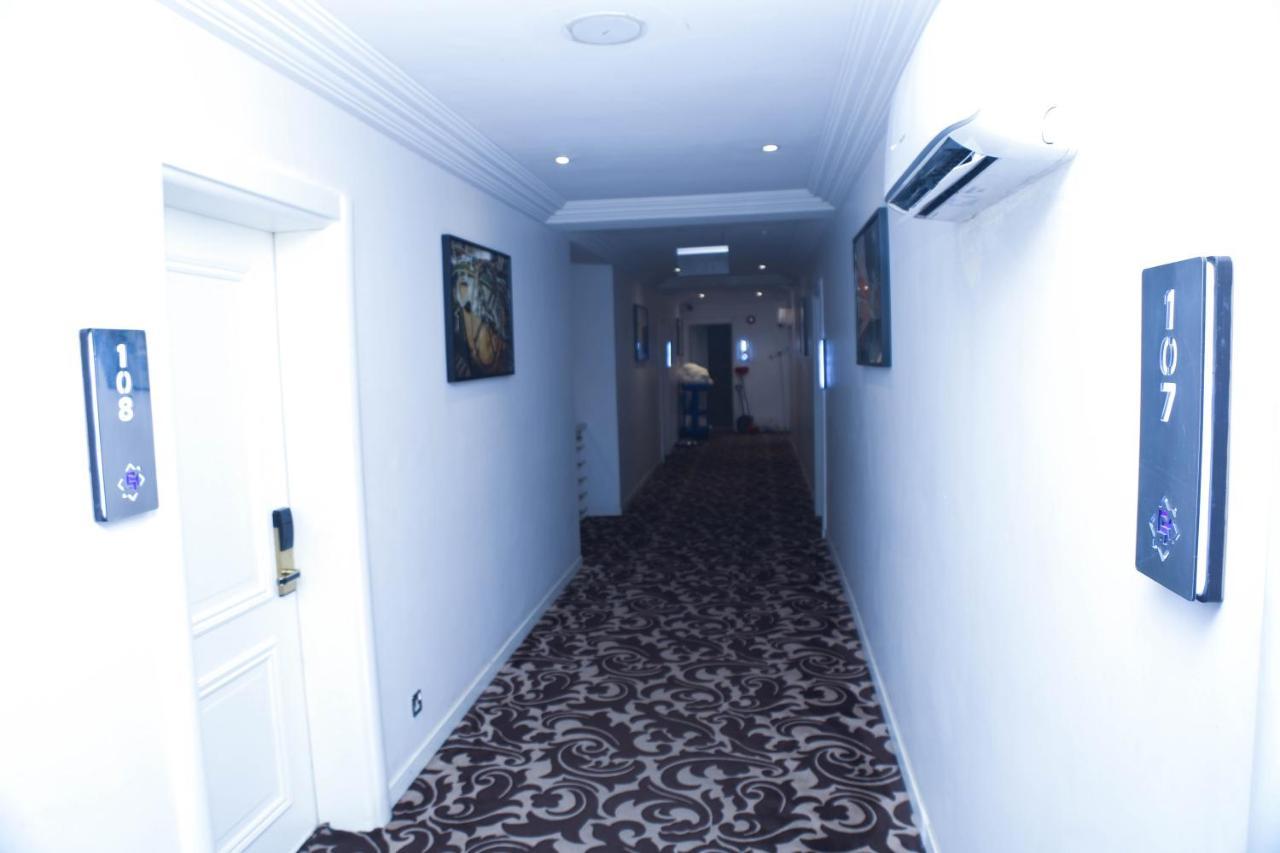 Summerset Continental Hotel Gana Mobushipe Buitenkant foto